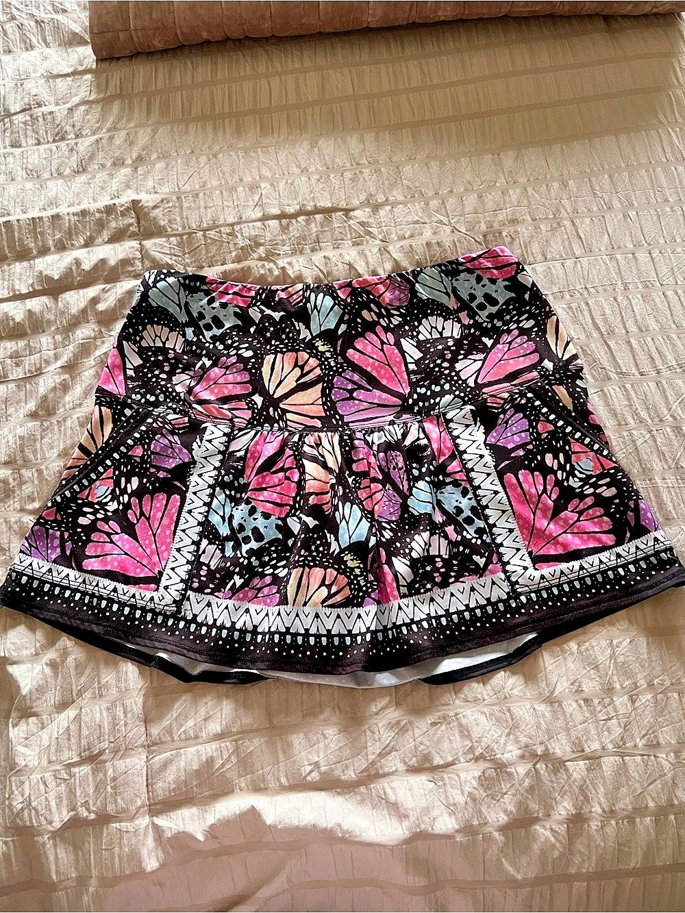 Lucky In Love Butterfly Print Tennis Skort Black & Pink Medium